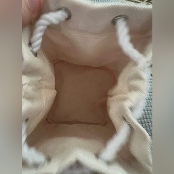 ❌SOLD❌Dior Beige /cream cosmetic convert to crossbody bag - Picture 11 of 13